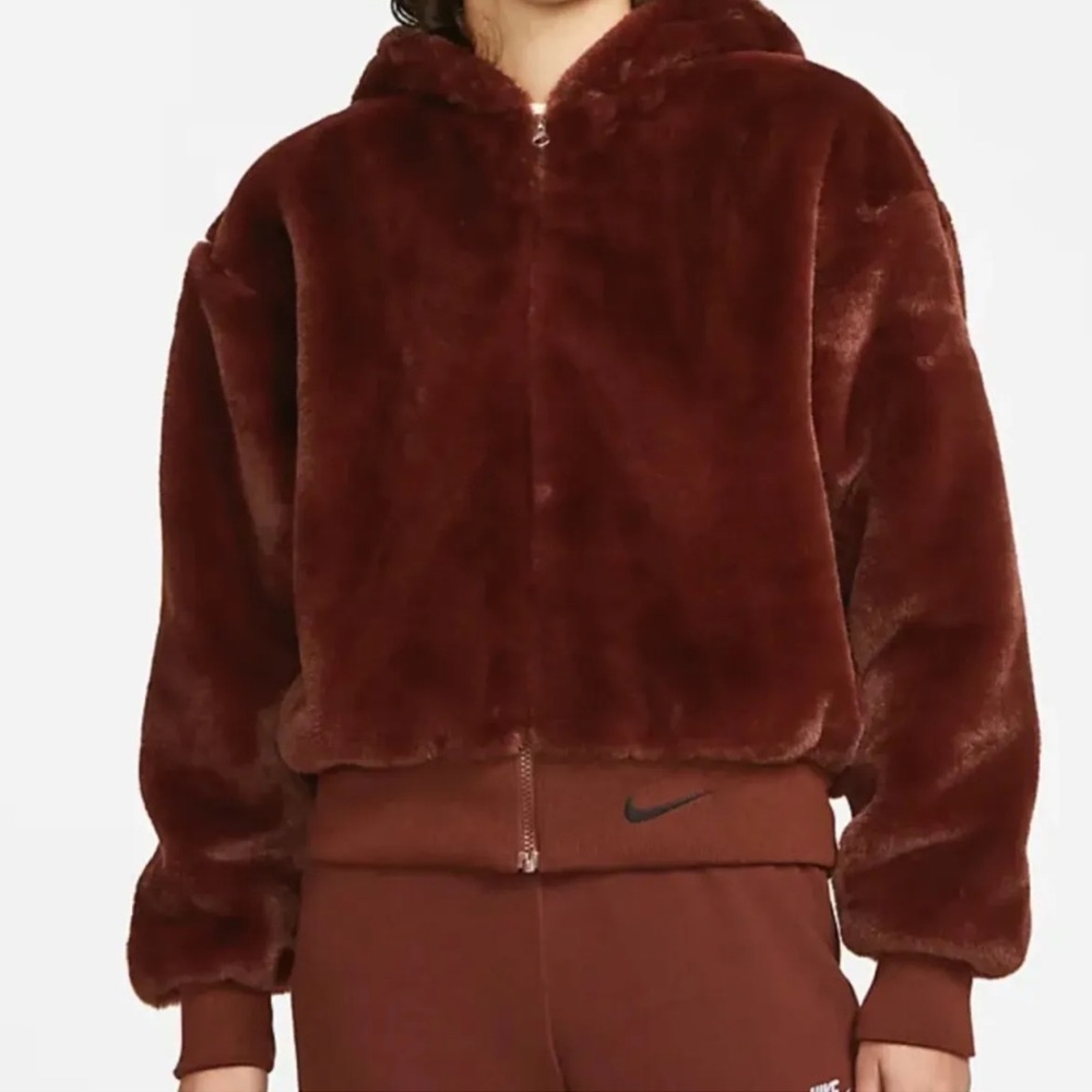 NWT $175 NIKE Women’s Burgundy Wine Faux Fur Bomber Zip Jacket Swoosh Logo